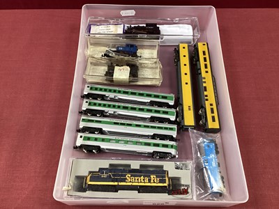 Lot 628 - A quantity of American outline N Gauge...