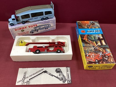 Lot 818 - A Dinky No 582 Pullmore Car Transporter, good...