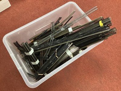 Lot 504 - A quantity of OO/HO gauge Hornby and Peco...