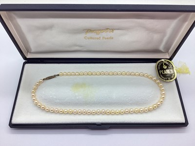 Lot 105 - A Pearl Bead Necklace, the uniform pearls...