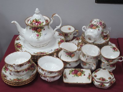 Lot 1156 - Royal Albert 'Old Country Roses' Dinner/Tea...