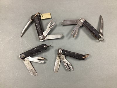 Lot 629 - WWII British Army Jack Knives, stamped with...