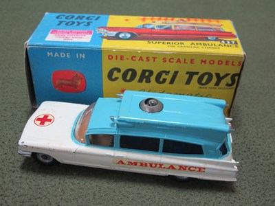 Lot 621 - A boxed Corgi diecast model 437 Superior...