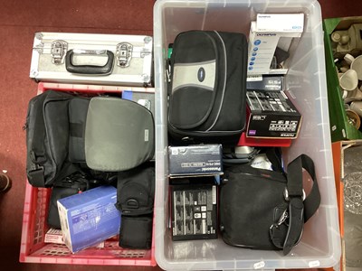 Lot 1016 - Cameras - Lumix, Fuji Film, Hitachi, Olympus,...