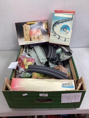 Lot 425 - A large quantity of Bachmann 00/HO rigid base...