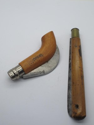 Lot 224 - Opinel Pruner/Vine Cutter, curved blade and...