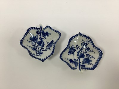 Lot 1121 - A Pair of Lowestoft Porcelain Pickle Dishes,...