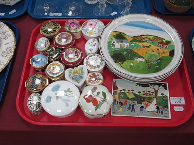 Lot 1165 - Villeroy-Bosch Four Season Cabinet Plates,...