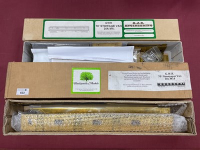 Lot 623 - Two boxed unbuilt O gauge coach kits by...