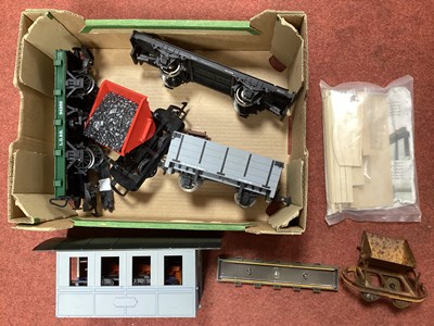 Lot 366 - A quantity of G scale rolling stock and parts...