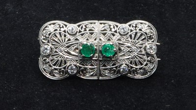 Lot 146 - An Art Deco Style Emerald and Diamond Double...