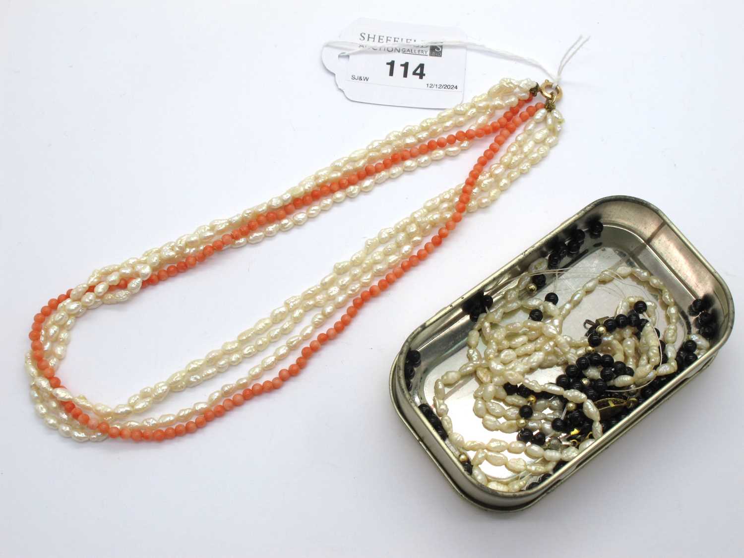 Lot 114 - An Antique Style Rice Pearl and Coral Bead...
