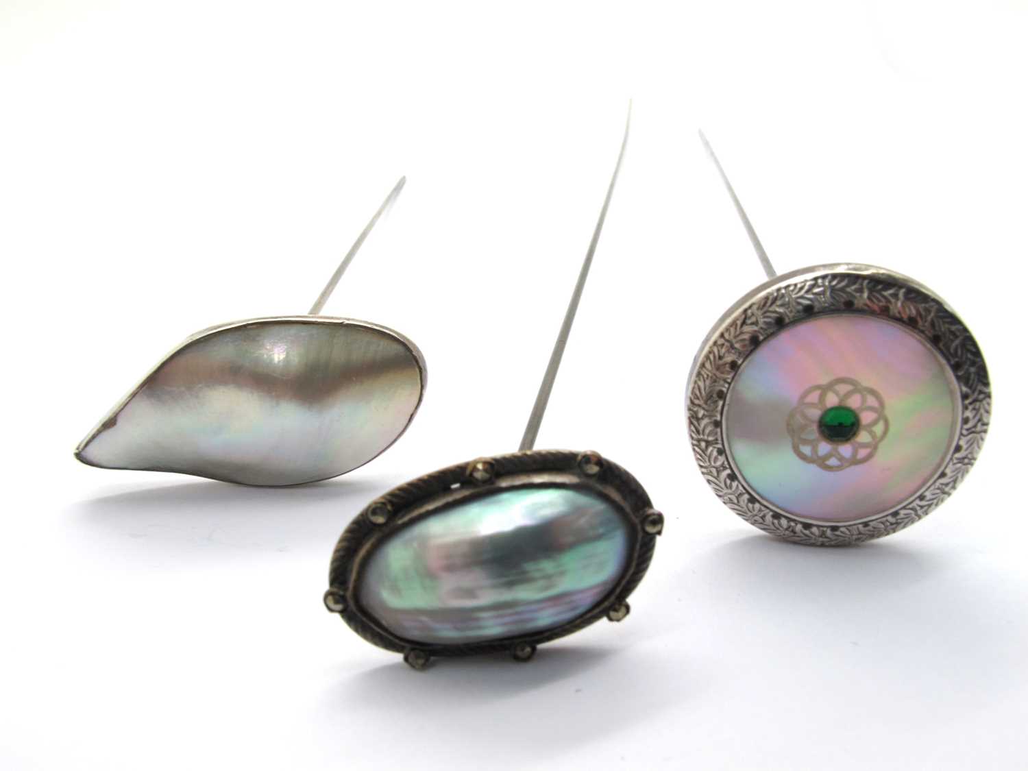 Lot 184 - An Edwardian Hallmarked Silver Mother of Pearl...