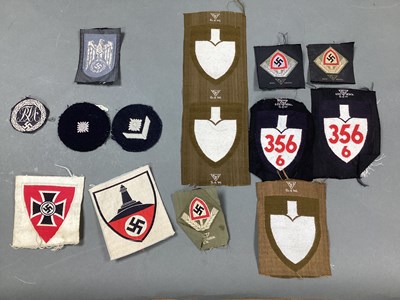 Lot 604 - WWII German Third Reich Cloth Insignia RAD...