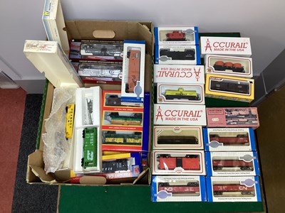 Lot 5 - Approximately Twenty Boxed HO Gauge American...