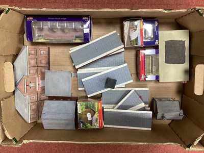 Lot 56 - A Quantity of OO Gauge Scenic Accessories and...