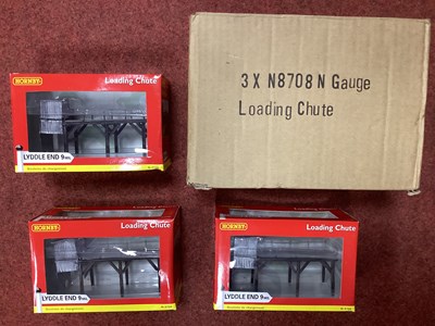 Lot 60 - Six Boxed N Gauge Hornby Lyddle End Loading...