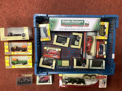 Lot 61 - Seventeen 1:76 Scale Diecast Model Vehicles by...