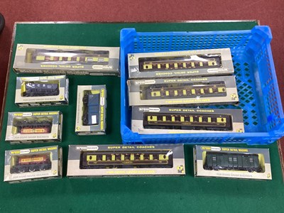 Lot 90 - Five Boxed Wrenn OO Gauge Pullman Coaches....