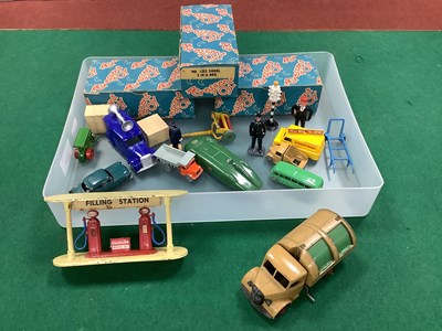 Lot 119 - A Quantity of Mid XX Century Diecast Model...