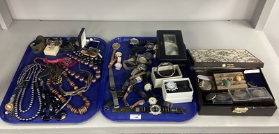 Lot 196 - An Assortment of Costume Jewellery, to include...