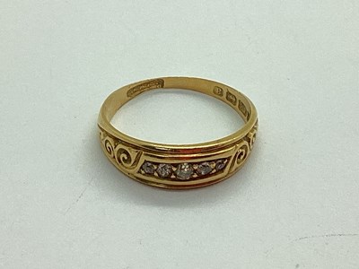 Lot 138 - An 18ct Gold Victorian Style Ring, graduated...