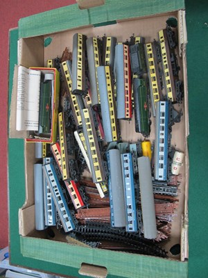 Lot 261 - A Quantity of Triang TT Model Railway...