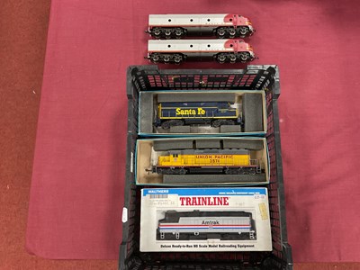 Lot 595 - Five HO scale U.S. outline diesel locomotives...