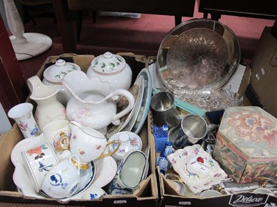 Lot 1084 - Ceramics to include vases, bowls, plates, jugs,...