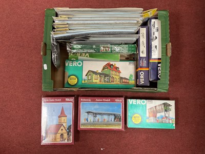 Lot 538 - A large quantity of HO scale European themed...