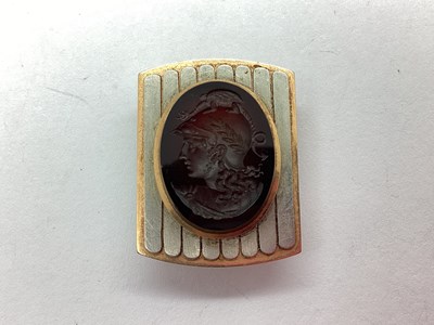 Lot 113 - A Roman Intaglio Style Dress Stud, the oval...