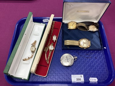 Lot 250 - A Selection of Vintage and Later Ladies and...