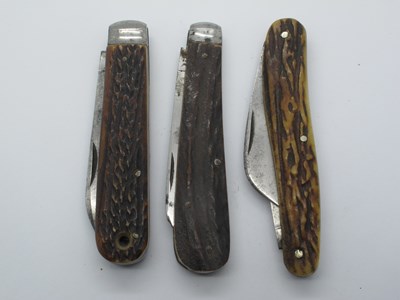 Lot 169 - Humphrey Radiant, stag scales, two blades,...