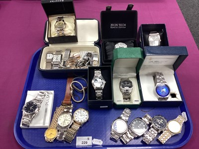 Lot 229 - A Collection of Modern Gents Wristwatches,...