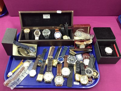 Lot 226 - A Large Selection of Modern Gents Wristwatches,...