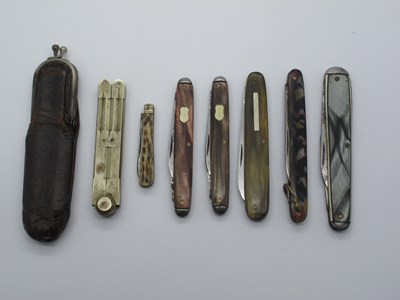 Lot 141 - Sheffield Made Knives Un-named, four, two...