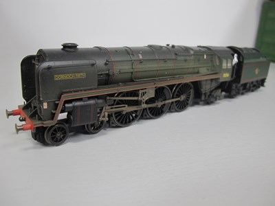 Lot 481 - A Hornby OO Gauge Tender Drive Britannia Class...