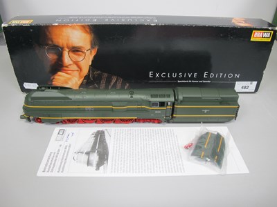 Lot 482 - A Brawa HO Gauge BR06 4-8-4 Dampflokomotive,...