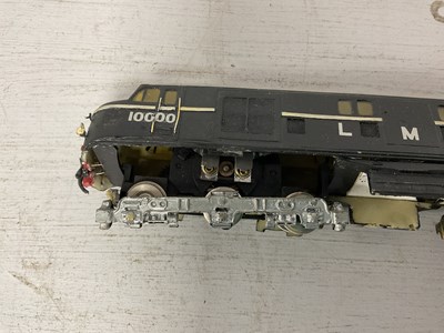 Lot 581 - Six OO gauge diesel locomotives and Railcars...