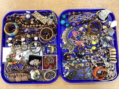 Lot 112 - An Assortment of Modern Costume Jewellery, to...