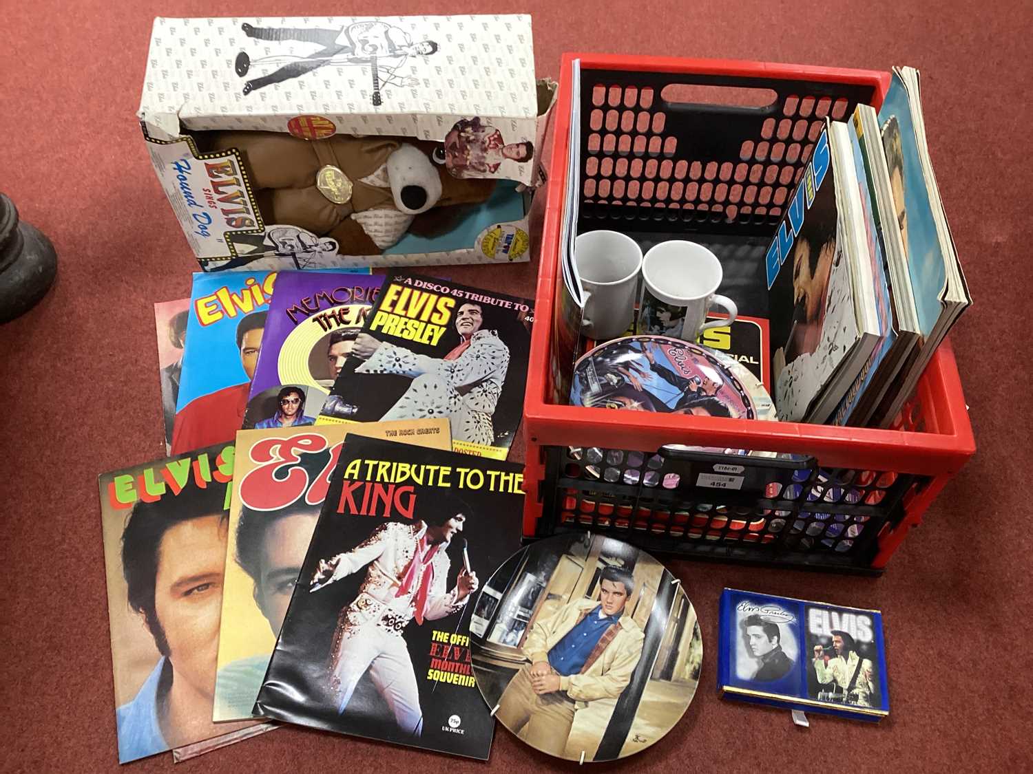 Lot 454 - Elvis Presley Memorabilia, comprising of,...