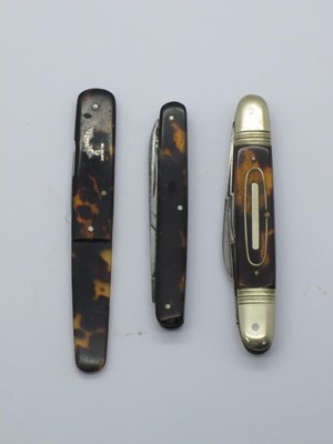 Lot 40 - A.C Superior Cutlery, turtle shell scales...