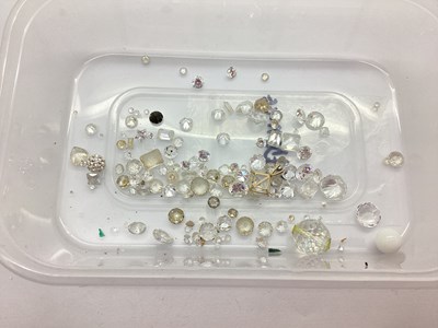 Lot 108 - A Collection of Loose Gems and Stones, to...