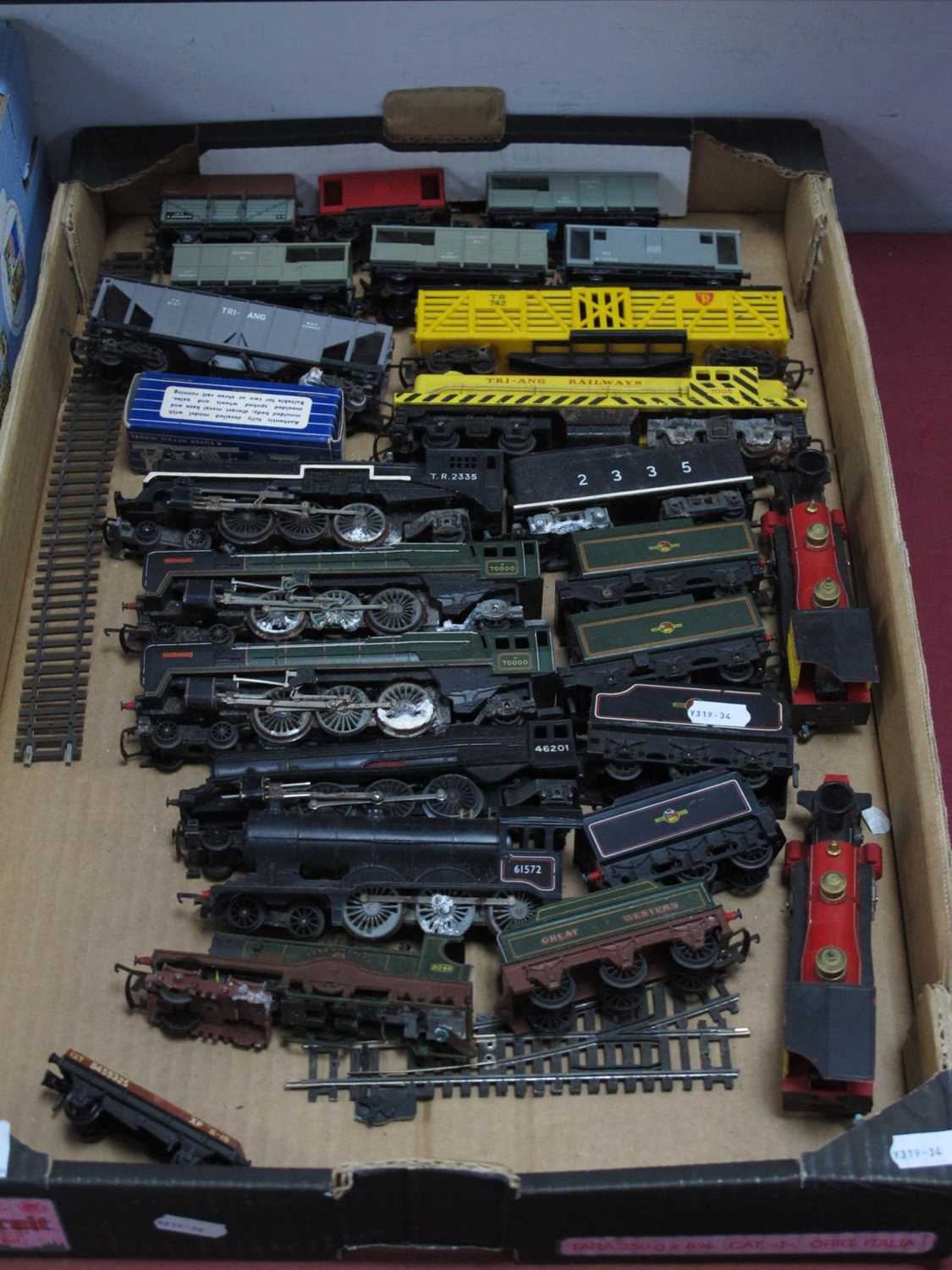 Lot 788 - Six "OO"/4mm Hornby/Tri-ang Steam Locomotives,...