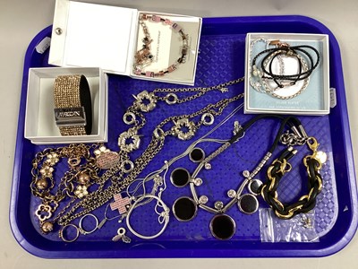 Lot 190 - An Assortment of Modern Jewellery, to include...