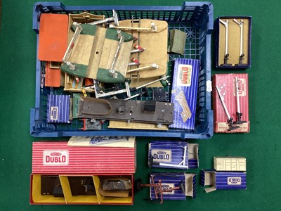 Lot 506 - A quantity of Hornby Dublo OO gauge lineside...