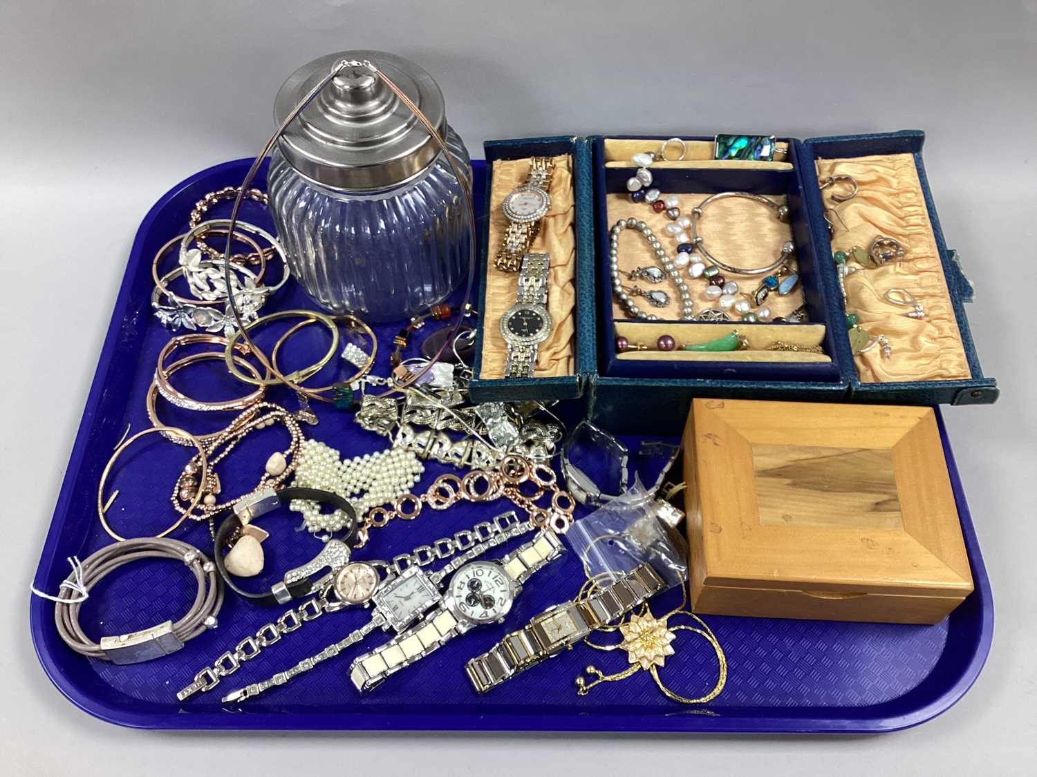 Lot 315 - Assorted Costume Jewellery, including Akribos...