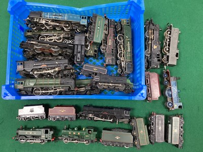 Lot 486 - Approximately twenty OO gauge locomotives by...