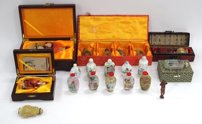 Lot 1336 - Chinese Glass Reverse Perfume Snuff Bottles...