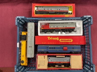 Lot 586 - A quantity of Triang Intercontinental OO gauge...